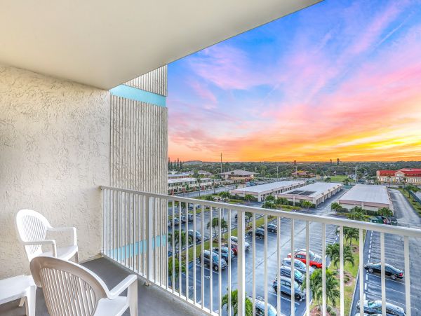Cocoa Beach Condo 1023037