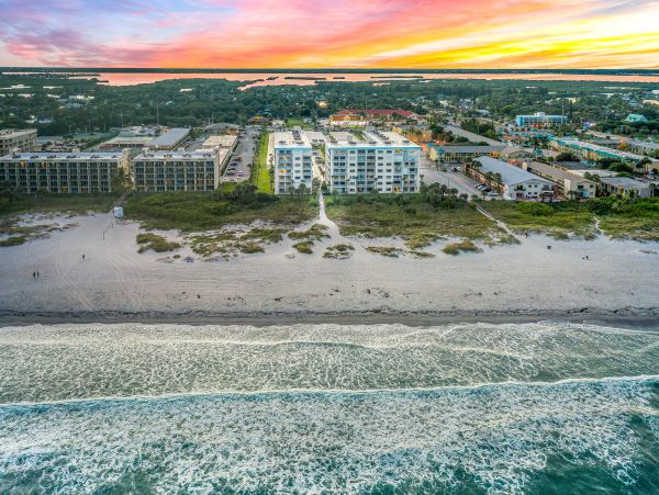 Cocoa Beach Condo 1023037