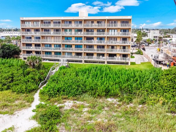 Cocoa Beach Condo 1023039