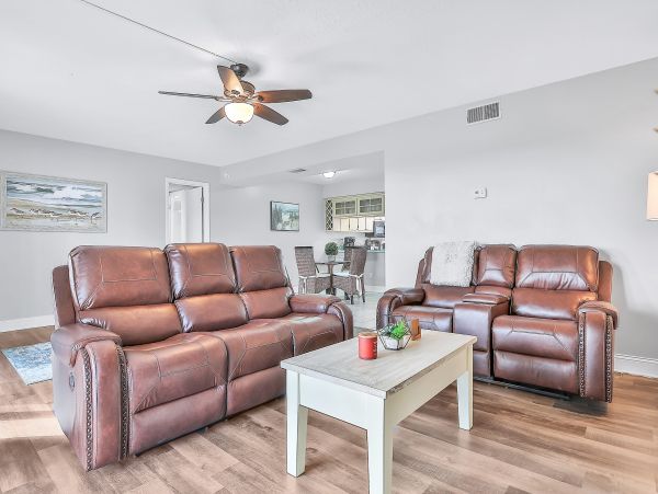 Cocoa Beach Condo 1023040
