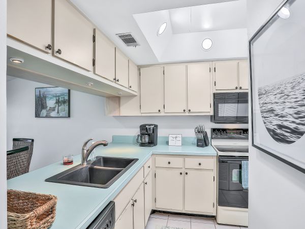 Cocoa Beach Condo 1023040