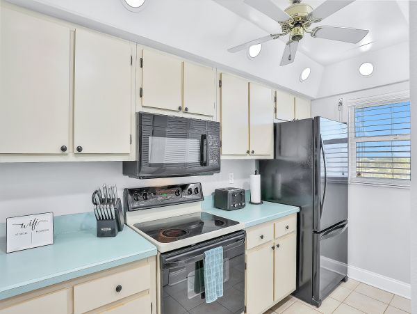 Cocoa Beach Condo 1023040