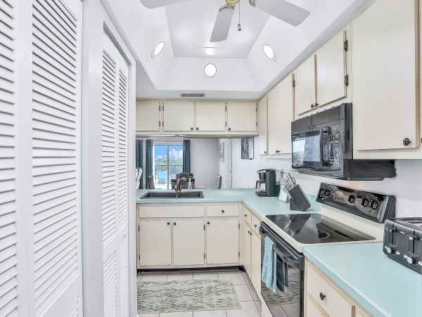 Cocoa Beach Condo 1023040
