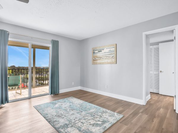 Cocoa Beach Condo 1023040