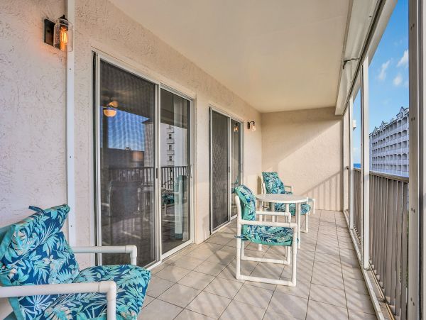 Cocoa Beach Condo 1023040