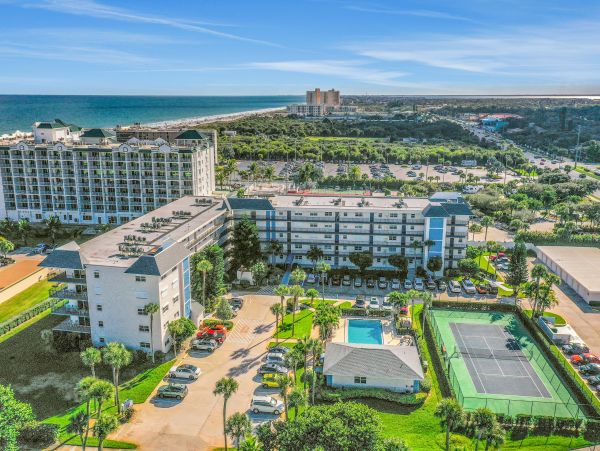 Cocoa Beach Condo 1023040