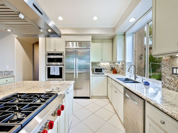 Chula Vista Gorgeous 5 Bedroom Home Pool & Spa Sleeps 9