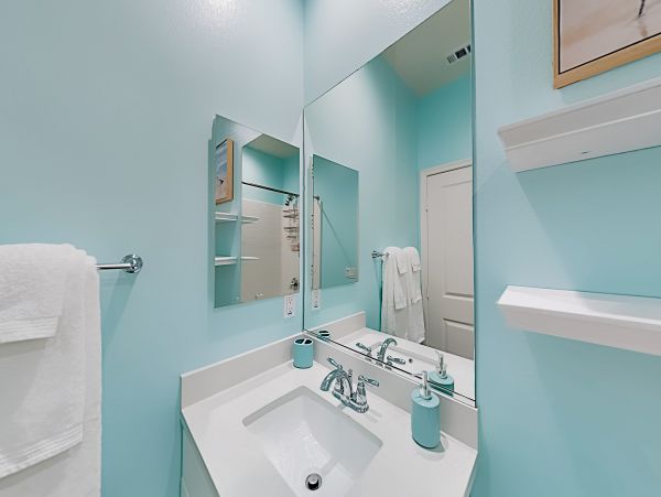 Imperial Beach Beautiful 3 Bedroom Corner Townhome