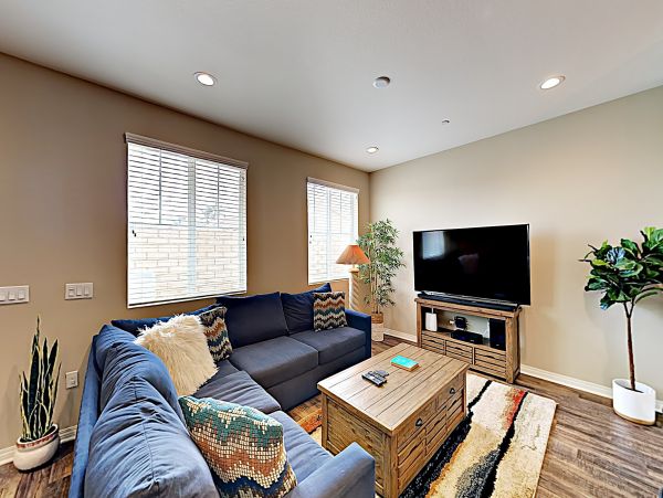 Coronado Home 1023049