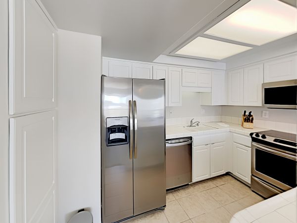 Oceanfront 2 Bedroom Condo in Imperial Beach Sleeps 6