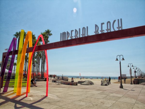 Oceanfront 2 Bedroom Condo in Imperial Beach Sleeps 6