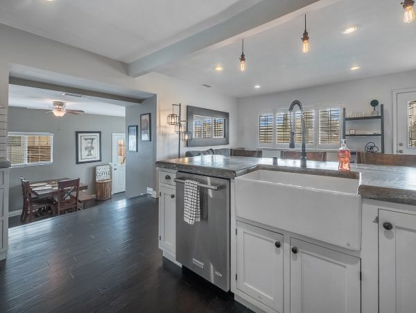 Lovely La Mesa 3 Bedroom Home Patio & Firepit
