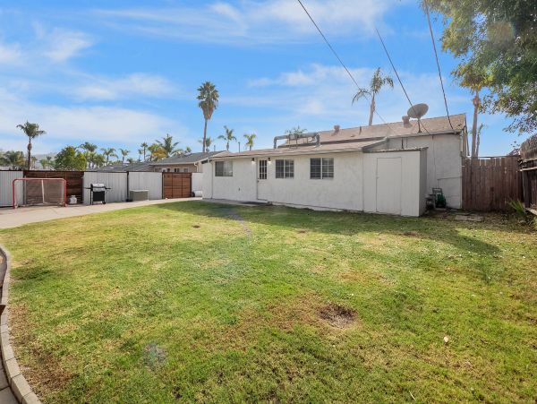 Lovely La Mesa 3 Bedroom Home Patio & Firepit
