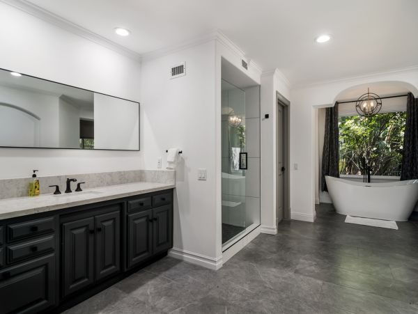 La Mesa Luxury 5 Bedroom Estate Game Room & Outdoor Kitchen