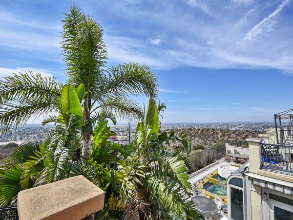 Coronado Home 1023058