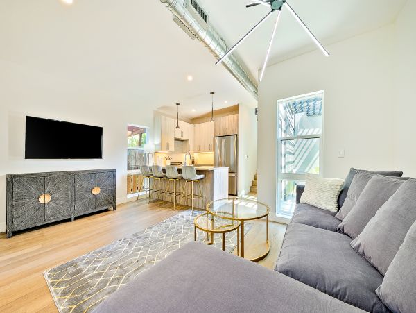 Coronado Home 1023060