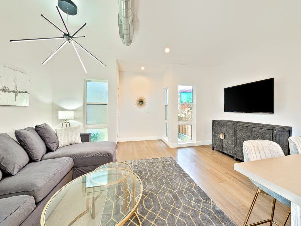 Coronado Home 1023060