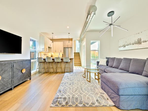 Coronado Home 1023060