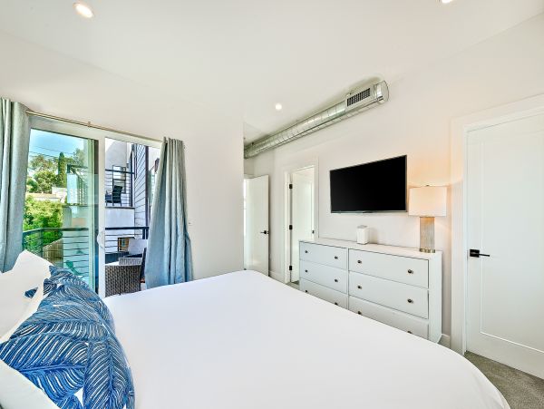 Coronado Home 1023060