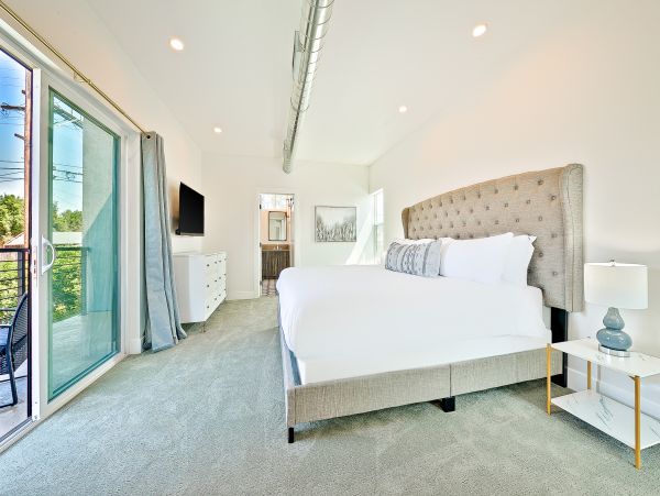 Coronado Home 1023060