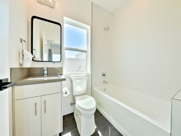Coronado Home 1023060