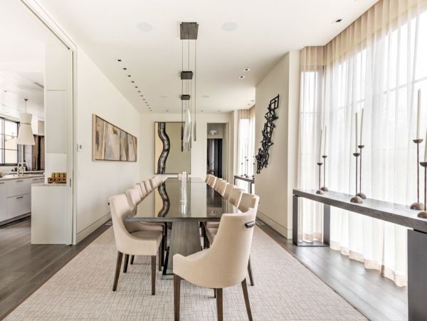 Nine Bedroom Luxury Vacation Pool Villa in the Hamptons
