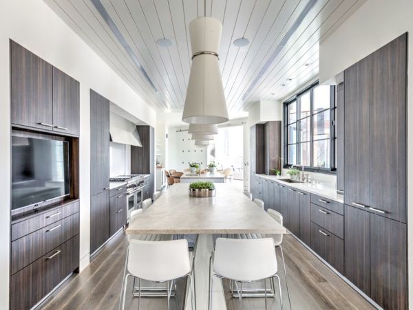 Nine Bedroom Luxury Vacation Pool Villa in the Hamptons