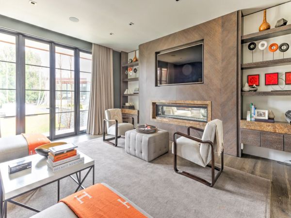 Nine Bedroom Luxury Vacation Pool Villa in the Hamptons