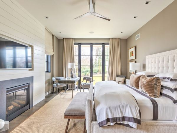 Nine Bedroom Luxury Vacation Pool Villa in the Hamptons