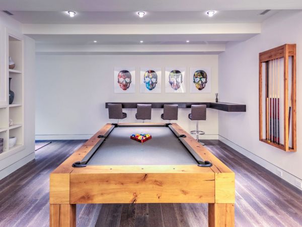 Nine Bedroom Luxury Vacation Pool Villa in the Hamptons