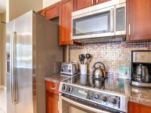 Kaanapali Vacation Villa with Communal Pool 8 Guests