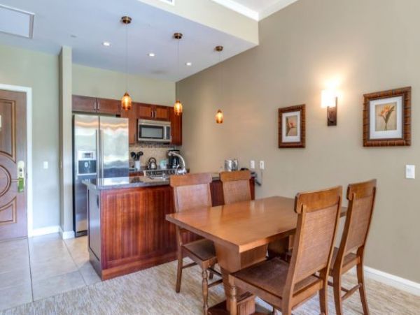 Kaanapali Vacation Villa with Communal Pool 8 Guests