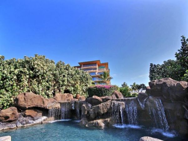 Kaanapali Vacation Villa with Communal Pool 8 Guests