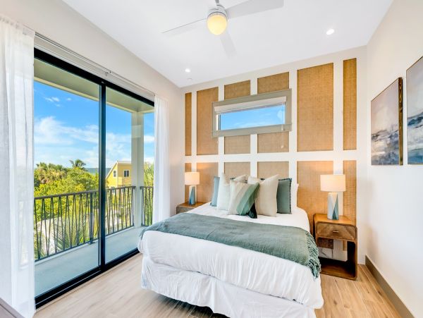 Nine Bedroom Luxury Vacation Villa in Bradenton Beach
