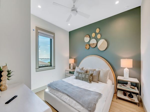 Nine Bedroom Luxury Vacation Villa in Bradenton Beach