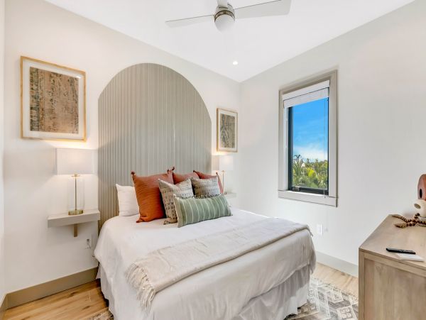 Nine Bedroom Luxury Vacation Villa in Bradenton Beach