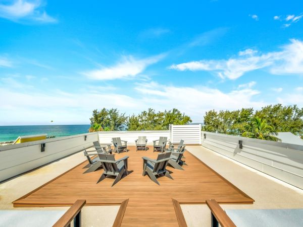 Nine Bedroom Luxury Vacation Villa in Bradenton Beach