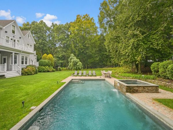 Luxury Water Mill 6 Bedroom Home Sleeps 16