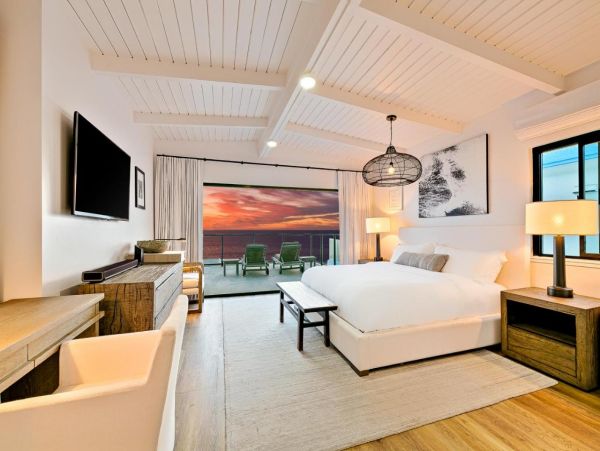 Laguna Beach Ocean Front 5 Bedroom Home Sleeps 10