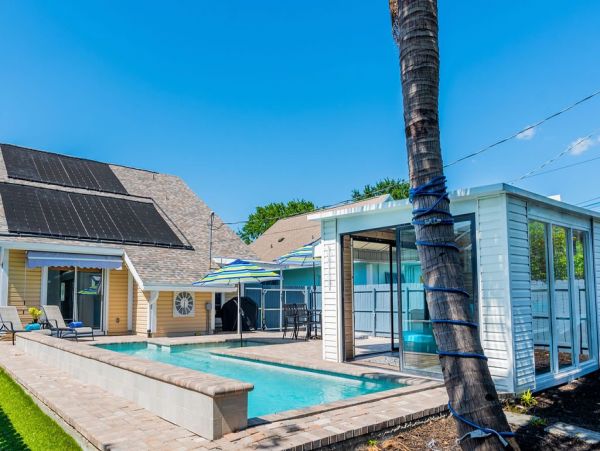 Naples Vacation Cottage with Private Saltwater Pool 5 Guests