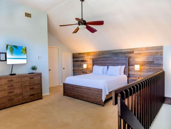 Naples Vacation Cottage with Private Saltwater Pool 5 Guests