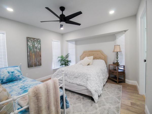 Chic Coastal 3 Bedroom Home with Pool in Port Charlotte