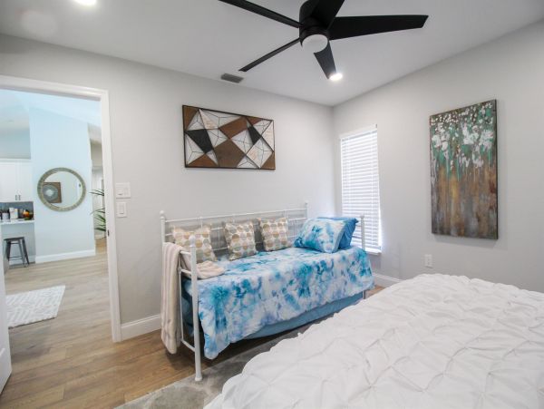 Chic Coastal 3 Bedroom Home with Pool in Port Charlotte