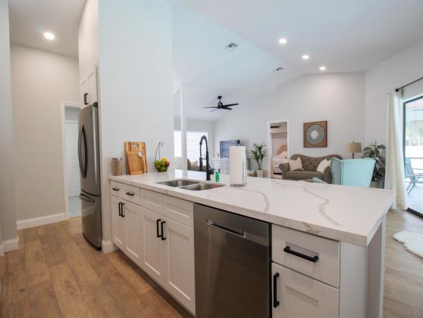 Chic Coastal 3 Bedroom Home with Pool in Port Charlotte