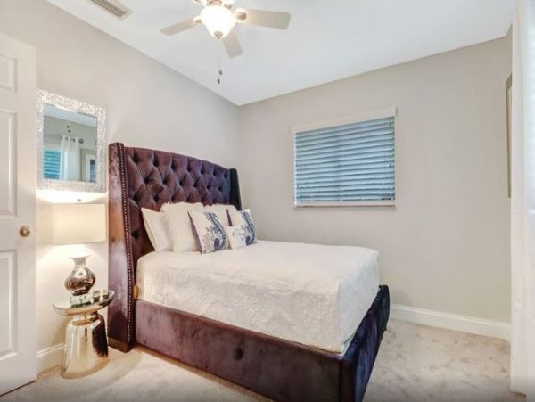 Naples Three Bedroom Vacation Pool Home