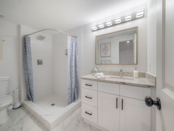 Updated luxury home in Premium location