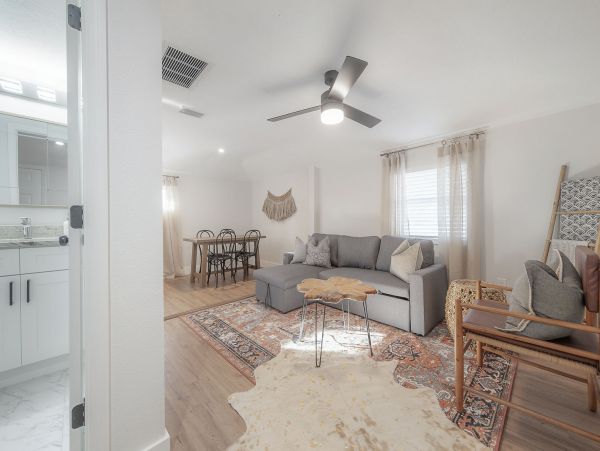 Updated luxury home in Premium location
