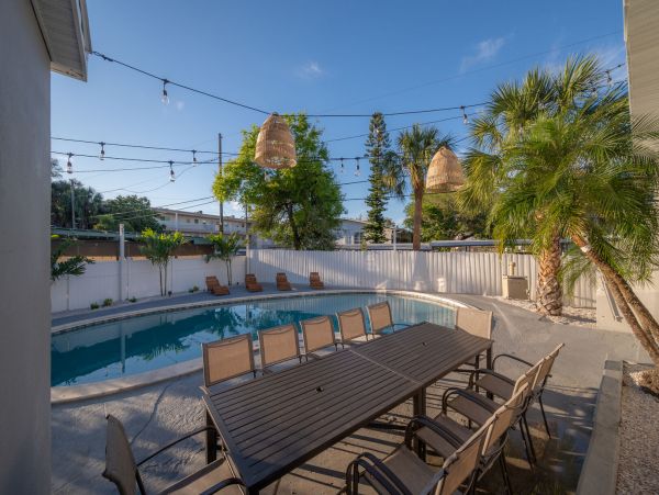 Updated luxury home in Premium location