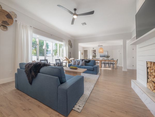 Updated luxury home in Premium location