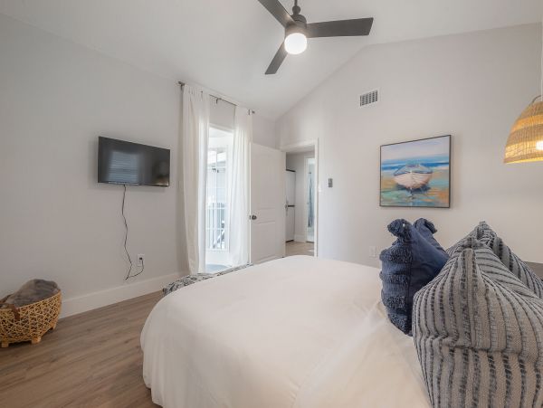 Updated luxury home in Premium location